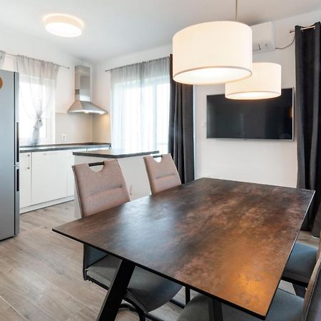 Vila Apartments Marina Blato  Eksteriør bilde