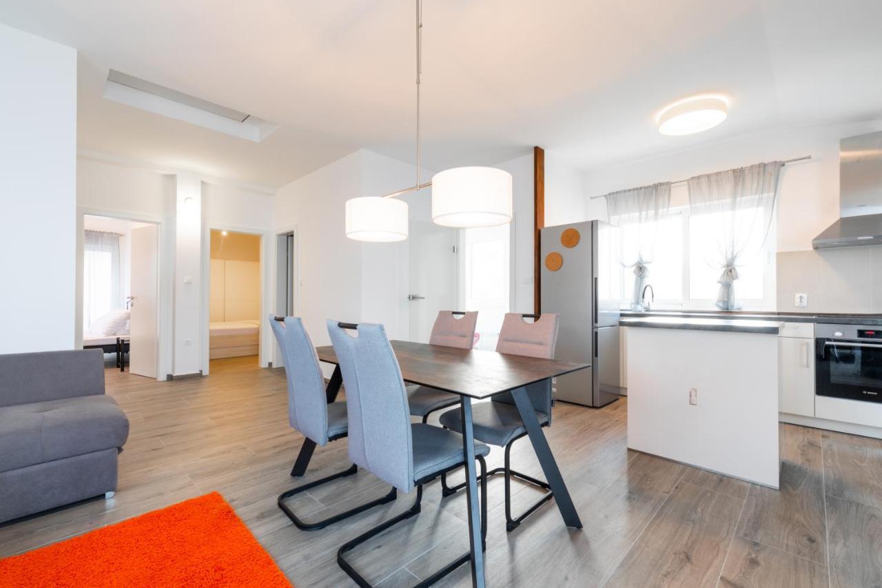 Vila Apartments Marina Blato  Eksteriør bilde